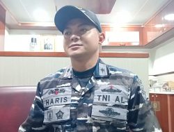 KAPAL TNI AL Kodaeral VIII Evakuasi Korban Kecelakaan KM Alisa di Perairan Pulau Talise