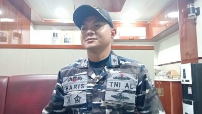 KAPAL TNI AL Kodaeral VIII Evakuasi Korban Kecelakaan KM Alisa di Perairan Pulau Talise