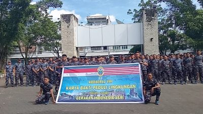 Dukung Gerakan Indonesia Asri, Kodaeral VIII Bersama Warga Bitung Gelar Karya Bakti
