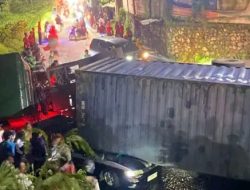 Tragedi Berdarah di Karawang: Sedan Tertimpa Kontainer di Jalan Irigasi Bendasari, Satu Keluarga Tewas