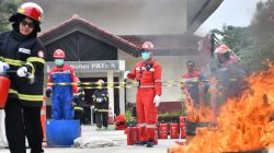 Memperingati Bulan K3, Kilang Pertamina Balongan Gelar Pelatihan Penanggulangan Kebakaran bagi Warga Sekitar