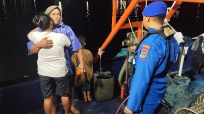 Gerak Cepat Ditpolairud Polda Sulut Evakuasi Nelayan Hilang di Selat Lembeh, Ditemukan Selamat