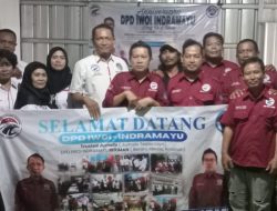 DPD IWOI Kabupaten Indramayu Gelar Aksi Berbagi Takjil di Hari ke-15 Ramadan