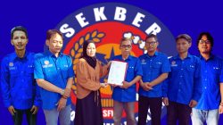 Khidmat dan Penuh Haru, Ernawati Serahkan Tongkat Kepemimpinan FWI kepada Badruzzaman “Amang”