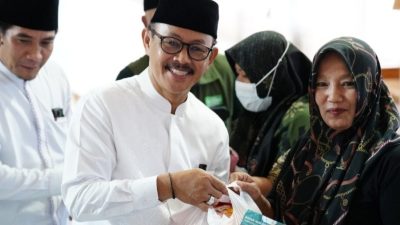 Wabup Syaefudin Hadiri Bazar Ramadan 2026 di Desa Jengkok, 200 Paket Sembako Dibagikan