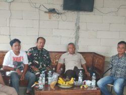 Babinsa Koramil 1611/Losarang Perkuat Sinergi dengan Warga Melalui Komsos di Desa Santing