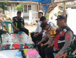 Babinsa Koramil 1611/Losarang Perkuat Silaturahmi dan Kamtibmas Lewat Komsos di Desa Losarang