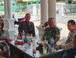 Babinsa Koramil 1611/Losarang Perkuat Sinergi dengan Warga Desa Pangkalan Lewat Komsos