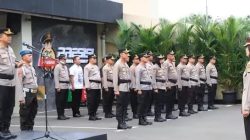 2 Personel Polres Metro Bekasi Kota Terima Kenaikan Pangkat Pengabdian Jelang Pensiun