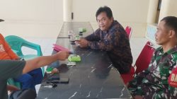 Komsos Babinsa Koramil 1601/Indramayu Pererat Silaturahmi dan Ajak Warga Jaga Keamanan Lingkungan
