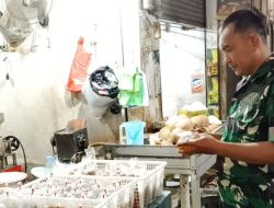 Babinsa Koramil 1605/Sukagumiwang Monitoring dan Data Harga Sembako, Pastikan Ketersediaan serta Stabilitas Pasokan