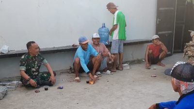 Komsos Babinsa Koramil 1605/Sukagumiwang Pererat Silaturahmi dengan Warga Desa Tenajar Kidul