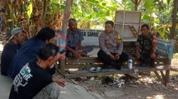 Babinsa Koramil 1601/Indramayu Pererat Silaturahmi dengan Warga Desa Pekandanganjaya Melalui Komsos