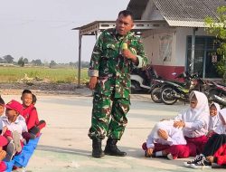 Babinsa Koramil 1610/Krangkeng Sosialisasikan Anti Bullying di SDN 4 Krangkeng, Tanamkan Karakter Disiplin Sejak Dini