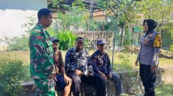 Babinsa Koramil 1601/Indramayu dan Bhabinkamtibmas Perkuat Sinergi Melalui Komsos Bersama Warga Desa Rawadalem