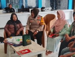 Babinsa Koramil 1601/Indramayu dan Bhabinkamtibmas Perkuat Sinergi Lewat Komsos Bersama Warga Desa Rawadalem