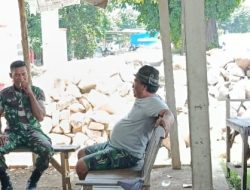 Babinsa Koramil 1605/Sukagumiwang Laksanakan Komsos Bersama Masyarakat Desa Larangan Jambe