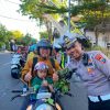 “Bagi Sayur Hasil P2L, Dan Tebar Kesadaran! Satlantas Polres Sampang Gelar Jumat Berkah Sambil Edukasi Tertib Berlalu Lintas”
