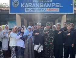 Koramil 1608 Karangampel Hadiri Upacara Hardiknas 2026, Perkuat Sinergi Dukung Dunia Pendidikan