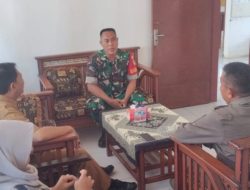 Babinsa Koramil Indramayu Komsos Bersama Pegawai Kelurahan Karangmalang, Perkuat Sinergitas
