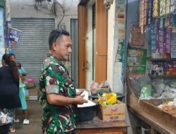 Babinsa Koramil 1605/Sukagumiwang Monitoring Harga Sembako di Desa Tulungagung