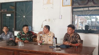 Babinsa Koramil Lohbener Perkuat Sinergi dengan Pemdes Sukasari, Bahas Kamtibmas dan Pengawasan Anak