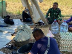 Babinsa Sukagumiwang Komsos Bersama Warga Tulungagung, Ajak Perkuat Siskamling