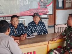 Babinsa Lohbener Komsos Bersama Perangkat Desa Larangan, Ajak Jaga Kamtibmas