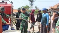 Tanggap Darurat Kekeringan: Sinergi TNI, BPBD, dan PMI Salurkan Air Bersih untuk Warga Pasekan