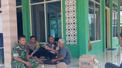 Pererat Silaturahmi, Babinsa Koramil 1601/Indramayu Gelar Komsos Bersama Warga Desa Gelarmandala