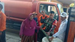 Koramil 1601 Indramayu Distribusikan 10.000 Liter Air Bersih untuk Warga Pabean Udik