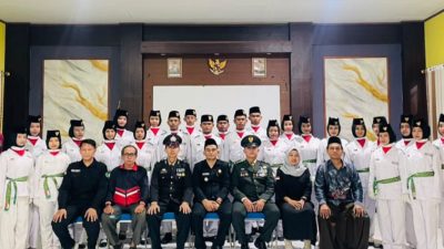 Koramil 1609 Juntinyuat Hadiri Pengukuhan Paskibra Tingkat Kecamatan Juntinyuat