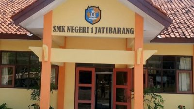 Siswa SMKN 1 Jatibarang Diklaim Diberhentikan Sepihak, Orang Tua Desak Klarifikasi dan Pembinaan