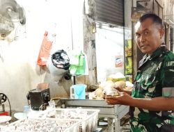 Anggota Koramil Sukagumiwang Monitoring dan Pendataan Harga Sembako di Wilayah Binaan