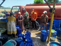 Kodim 0616/Indramayu dan BPBD Salurkan 10.000 Liter Air Bersih untuk Warga Desa Tanjakan