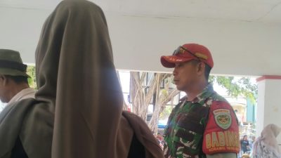859 KPM Desa Dukuh Tengah Terima Bantuan Pangan Beras, Babinsa Pastikan Penyaluran Berjalan Tertib