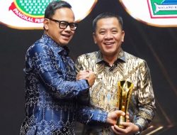 Pemkab Karawang Raih Pemimpin Daerah Award 2026, Program Karawang Cerdas Jadi Sorotan