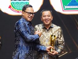 Pemkab Karawang Raih Pemimpin Daerah Award 2026, Program Karawang Cerdas Jadi Sorotan