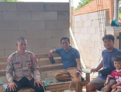 Anggota Koramil Indramayu Laksanakan Komsos Bersama Warga Desa Pabeanudik