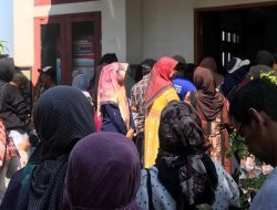 Semakin Ganas dan Tegas Sejumlah KPM Tinumpuk Desak Dugaan Pungutan Rp50 Ribu Dibuka Terang Oleh Negara