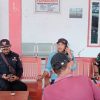 Babinsa dan Bhabinkamtibmas Komsos Bersama Warga Desa Dukuh Jeruk, Perkuat Keamanan dan Kemanunggalan TNI-Polri