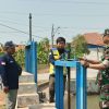 Babinsa Rajaiyang Monitoring Pengairan Pertanian, Pastikan Pasokan Air Terjaga hingga Panen
