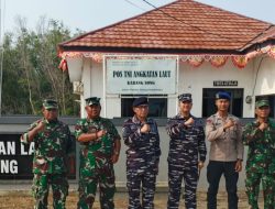 Komandan Lanal Cirebon Kunjungi Pos TNI AL Karangsong, Sinergitas Aparat Wilayah Diperkuat