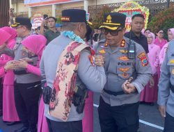 AKBP Golfried Hasiholan Pakpahan Sambut Kedatangan Brigjen Pol Yudo Hermanto Di Mapolda Sulut 