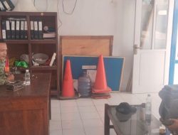 Anggota Koramil Indramayu Perkuat Komsos, Warga Desa Dukuh Diajak Jaga Kamtibmas