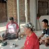 Komsos Anggota Koramil Sukagumiwang Perkuat Silaturahmi dengan Warga dan Petani Cadangpinggan