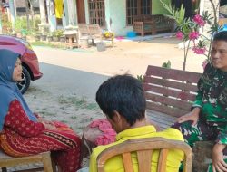 Komsos di Sukawera,Anggota Koramil Sukagumiwang Ajak Warga Perkuat Keamanan dan Dukung Program Pemerintah