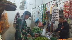 Pantau Harga Sembako di Tulungagung, Babinsa Catat Pergerakan Harga Kebutuhan Pokok