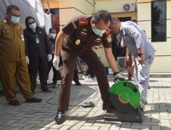 Kejari Bitung Musnahkan Barang Bukti 39 Perkara yang Telah Berkekuatan Hukum Tetap