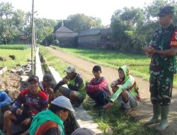 Komsos di Cadangpinggan, Babinsa Sertu Duloh Perkuat Kedekatan dengan Warga